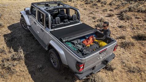 At makes the summit from a lightweight aluminum shell and a honeycomb composite. 2020 Jeep Gladiator Debuts: Wrangler Truck With Off-Road ...
