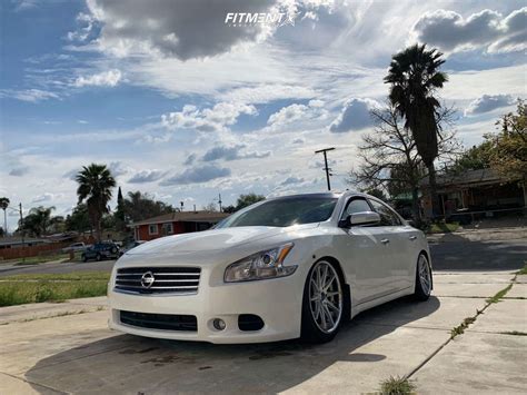2010 Nissan Maxima S With 19x85 Rohana Rc10 And Dunlop 225x40 On