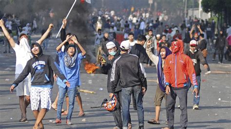 indonesia restricts social media as six killed in protest violence bt