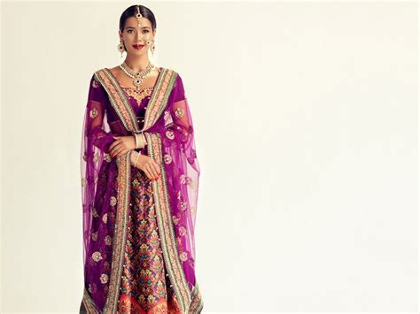 Clothing In India India Clothing Indian Traditional Dress