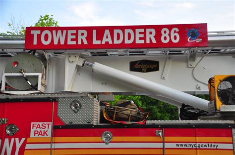 Fdny Tower Ladder 86 St10022 2010 Seagrave 75 Aerialscope Flickr