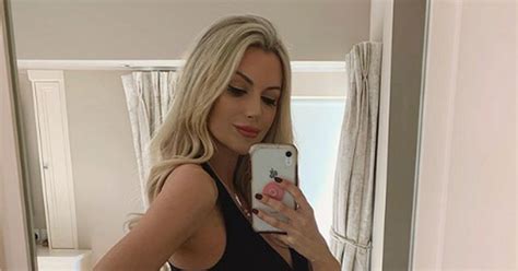 Rosanna Davison S Bare Pregnancy Bump Shows She S Nearly Ready To Pop In Candid New Instagram