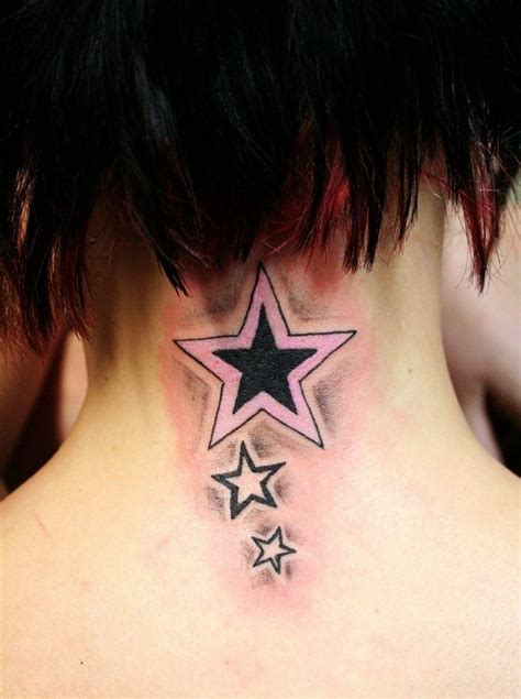 Tatouage Cou Pour Femme 28 Idées De Tatouage Sur La Nuque Star Tattoo Designs Girl Neck