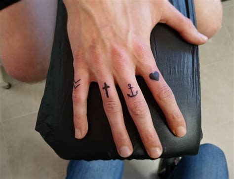 77 Cool Small Finger Tattoo Ideas 2024 Inspiration Guide
