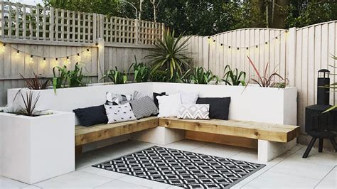 This Garden Seating Area Makeover Has Transformed A Garden Corner