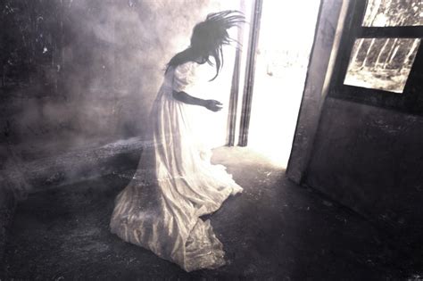 7 Terrifying Female Ghosts Who Haunt With Anger And Tragedy The Hauntist Destination America