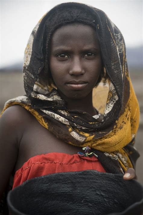 Afar Girl African People Native People She Walks In Beauty