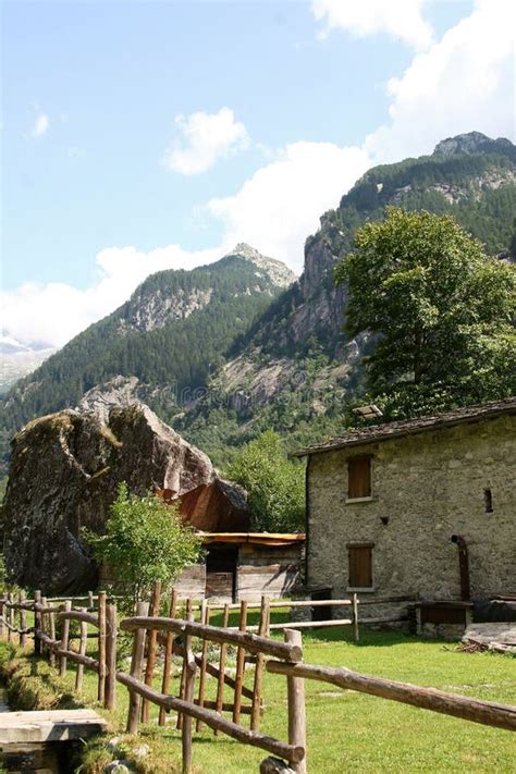 Val Di Mello Lateral Valley Of Val Masino In The Province Of Sondrio