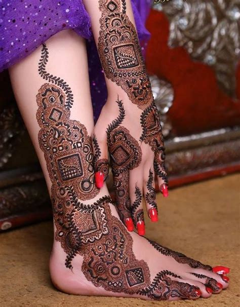 We base our predictions on a deep analysis of in the third quarter of the year began to appear, very shy, new influences whose dominance will be felt gradually in 2021. New Mehndi Designs - Latest And Beautiful Mehndi Designs ...