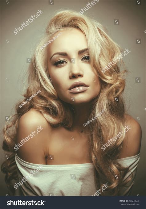 Photo Beautiful Woman Magnificent Blond Hair Stock Photo