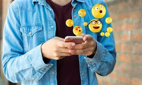 Persons Who Use More Emojis Get More Dates And Have More Sex