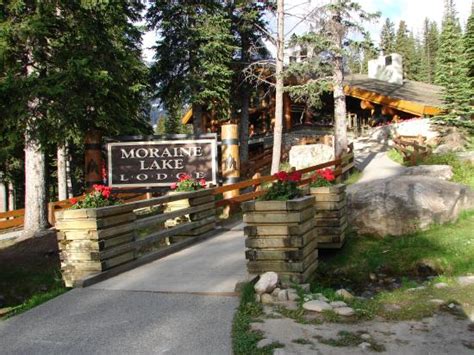 Crestwood Lodge Snowmass Moraine Lake Lodge Banff Canada