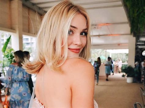 The Bachelor Alum Cassie Randolph It S Been An Awful Few Months Since Colton Underwood