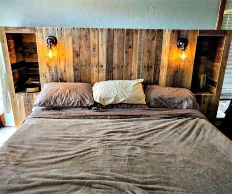 As the new year is just around the corner, which means this article has a range of 30 unique diy headboard ideas and plans, from storage headboard to light ones; DIY Pallet Wood Headboard with Light Lamps and Storage ...
