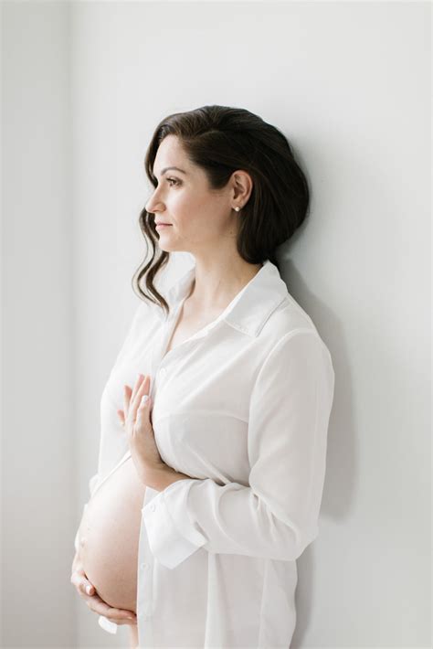 An Understated And Beautiful Maternity Session Chicago Il Boudoir
