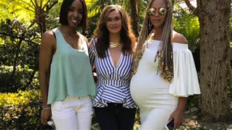 Fans Think Beyoncés Mom May Have Revealed The Sex Of Her Daughters