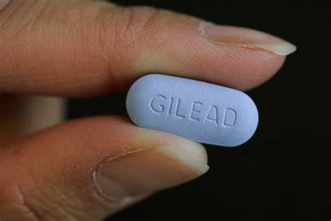 Daily Pill Slashes Risk Of Hiv Infection In Study Wsj