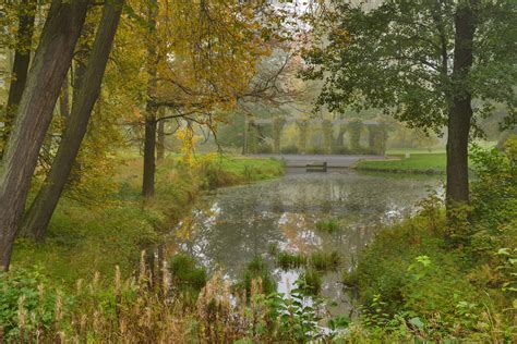 Slideshow 1915-04: Pond near New Bridge in Alexandria Park. Peterhof, a ...