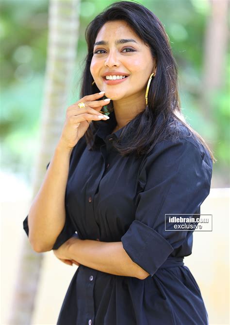 Aishwarya Lakshmi Photo Gallery Telugu Cinema Actress