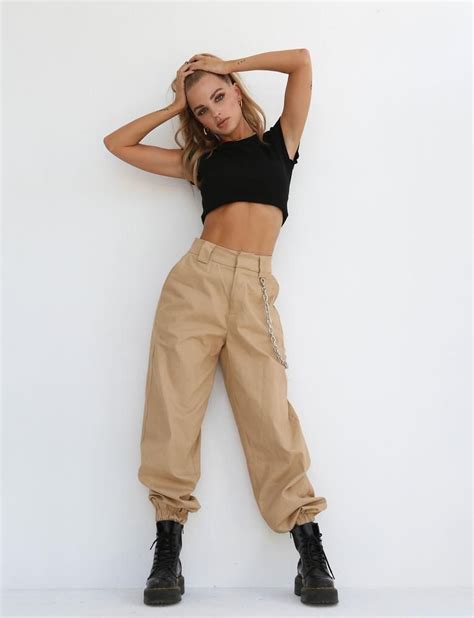 Https://techalive.net/outfit/tan Cargo Pants Outfit