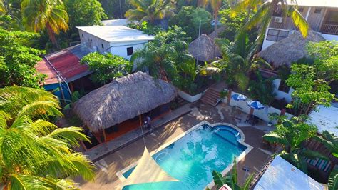 Tunco Lodge Es Relajación Buenos Paisajes Playa Y Diversión En Un
