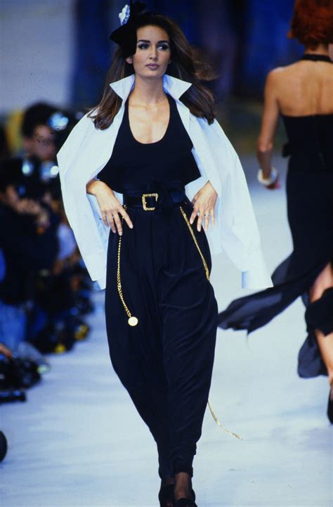 Chanel Runway Show Ss 1992 By Lagerfeld Fashion Chanel Runway