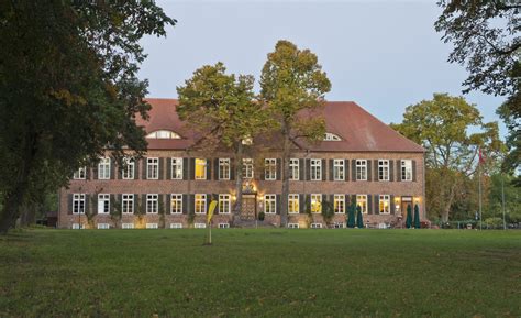 Häuser die in malchow zum verkauf stehen finden sie hier. Romantik Hotel Gutshaus Ludorf - Das barocke Gutshaus an ...