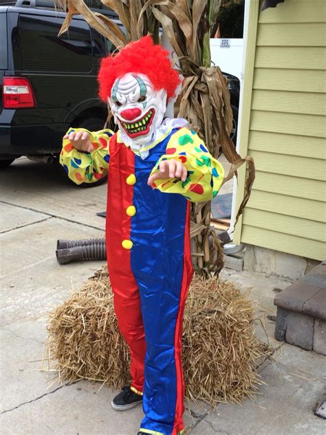 Scary Clown Scary Clowns Carnival Themes Halloween Costumes