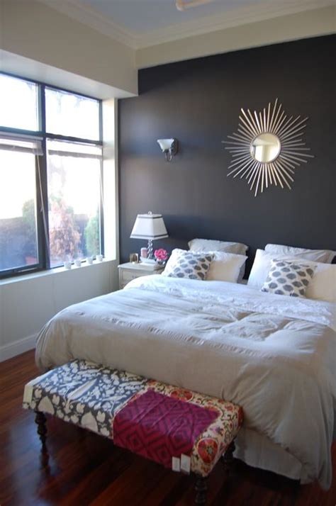 What Color Bedspread Goes With Gray Walls Interior And Exterior Paint