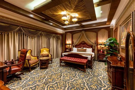 Luxury Rooms And Suites In Nashik Hotel Express Inn