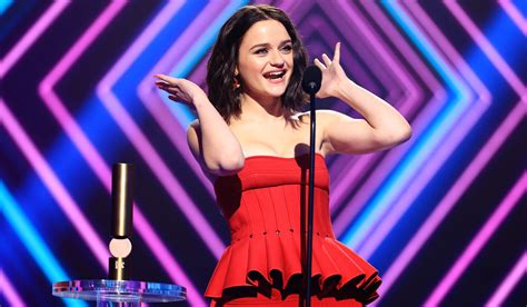 Jul 03, 2021 · douglas booth is engaged to his girlfriend bel powley. Joey King Wins at People's Choice Awards 2020, Teases the ...