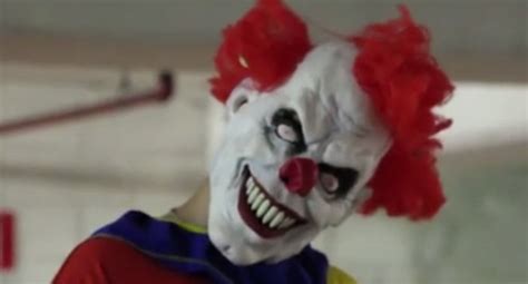 The Terrifying Clown Prank Is Back For Another Scare Video Fooyoh