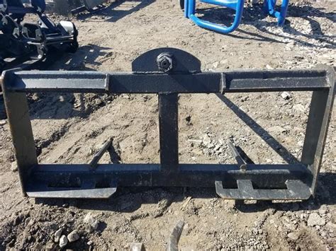 2017 Bale Spear And 3 Pt Hitch Skid Steer Attachments Bigiron Auctions
