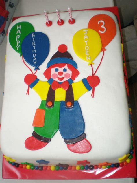 Gymbo The Clown Cake