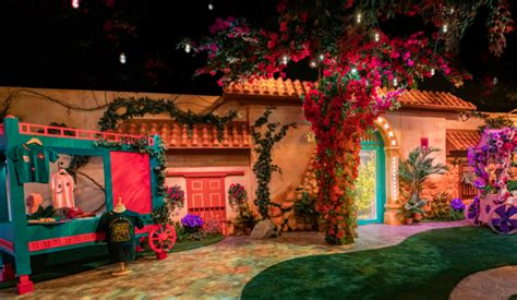 A New Exhibit Lets You Walk Through The House From Disneys ‘encanto