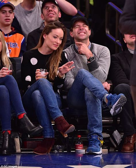 Olivia Wilde And Fiancé Jason Sudeikis Watch Knicks Take On La Clippers