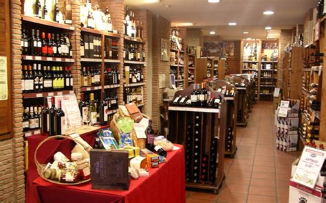 Bodegas santa cecilia opened its doors in madrid during the 1920's as a small family business. Dónde comprar buenos vinos en Madrid