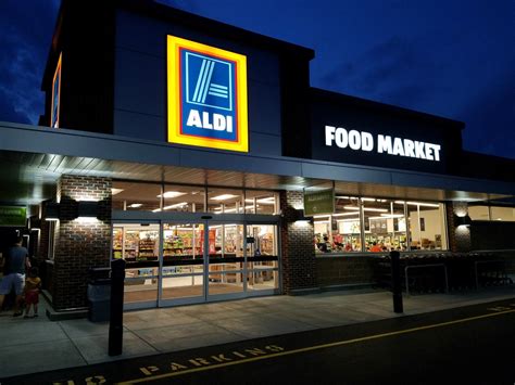 At this time, we do not accept checks or wic benefits. Mom Review: Aldi Food Market in Savoy | ChambanaMoms.com