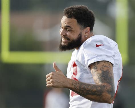 Mike Evans 2022 Net Worth Contract And Personal Life