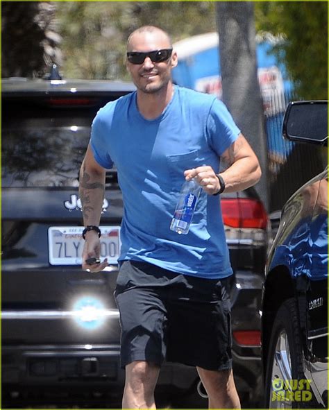Brian Austin Green Debuts His Newly Shaved Head Photo 3430794 Brian Austin Green Pictures