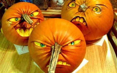 13 Funny Pumpkin Carvings