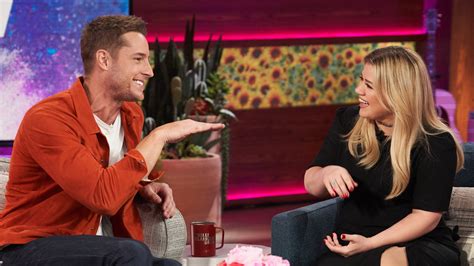 Watch The Kelly Clarkson Show Highlight Justin Hartley Saved Kelly From A Wardrobe Malfunction