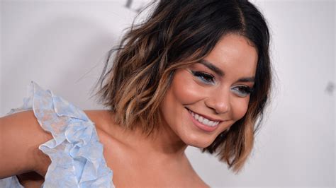 See more ideas about dyed hair, hair, dip dye hair. Dip Dye Hairstyles From Some Of Our Favourite Celebrities