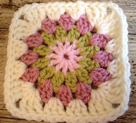 Lullaby Lodge Crochet Tutorial The Granny Flower Square