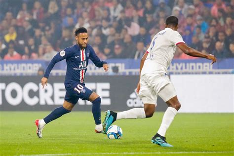 Milan midfielder defends achraf hakimi following boos in isarel psg talk19:37. Ligue 1 : Le PSG encore délivré par Neymar à Lyon (0-1 ...