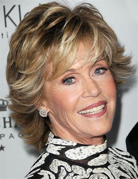 52 Lovely Hairstyles For Women Over 70 Jane Fonda Hairstyles Feathered Hairstyles Short