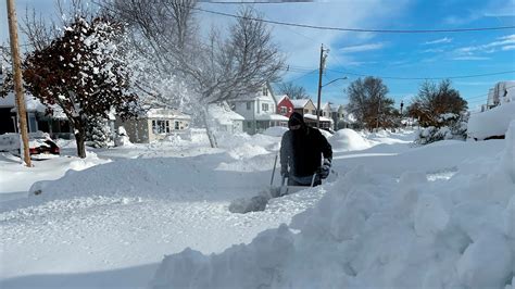 Buffalo Snowstorm 2022 Unbelievable 77 Inches Of Snow Youtube