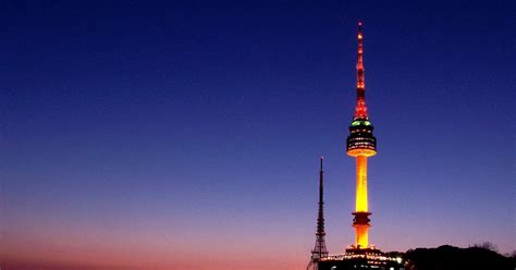 Keindahan Menara Namsan Seoul Travelling World