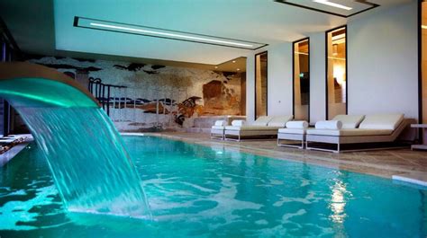 Find a local hot tub store or design the perfect spa bath with a jacuzzi tub. Un des plus beaux spa du sud de la France, intégré à l ...