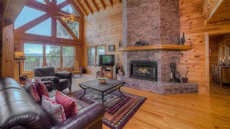 Choose from more than 47 properties, ideal house rentals for families, groups and couples. Pinecrest Rental Cabin - Blue Ridge, GA
